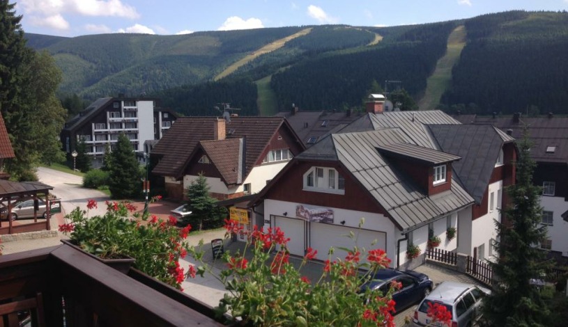 Pension Monika + Apartments Špindlerův Mlýn